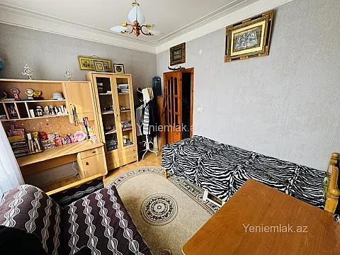 Satılır 3 otaqlı köhnə tikili 80 m²