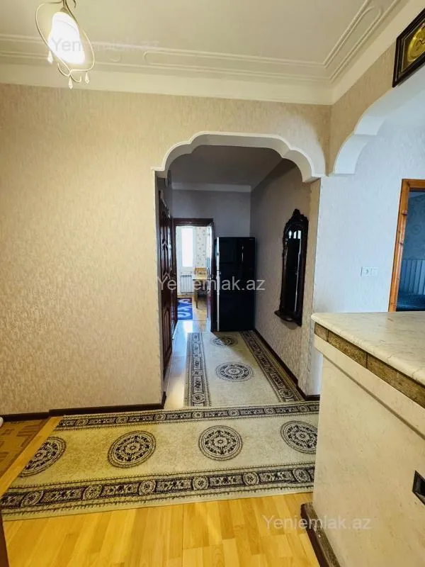 Satılır 3 otaqlı köhnə tikili 80 m²