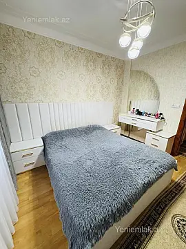 Satılır 3 otaqlı köhnə tikili 80 m²