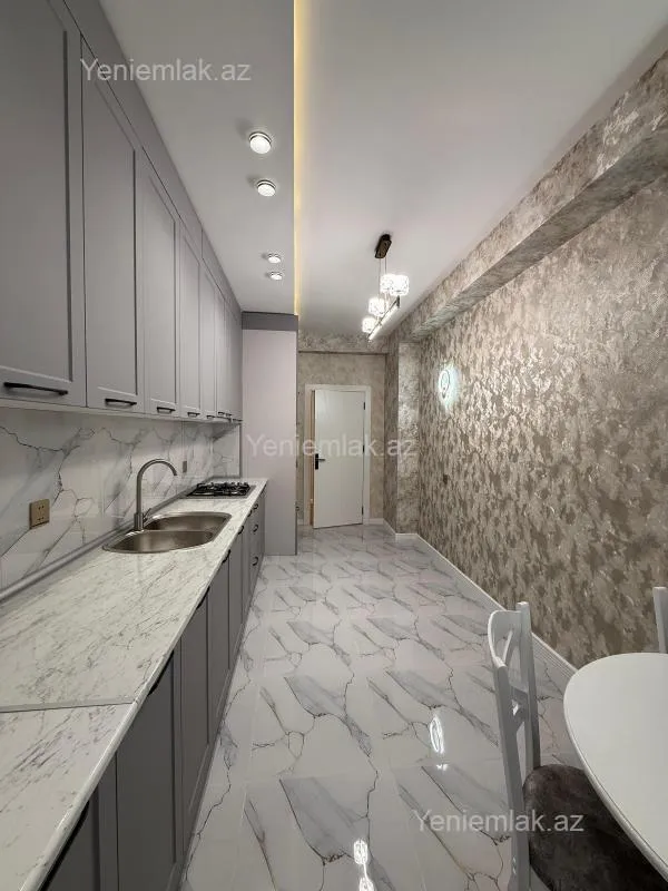 Satılır 2 otaqlı yeni tikili 90 m²