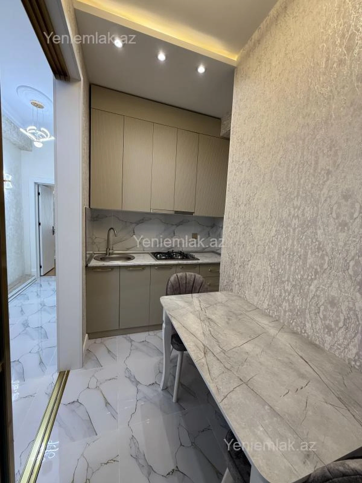 Satılır 2 otaqlı yeni tikili 90 m²