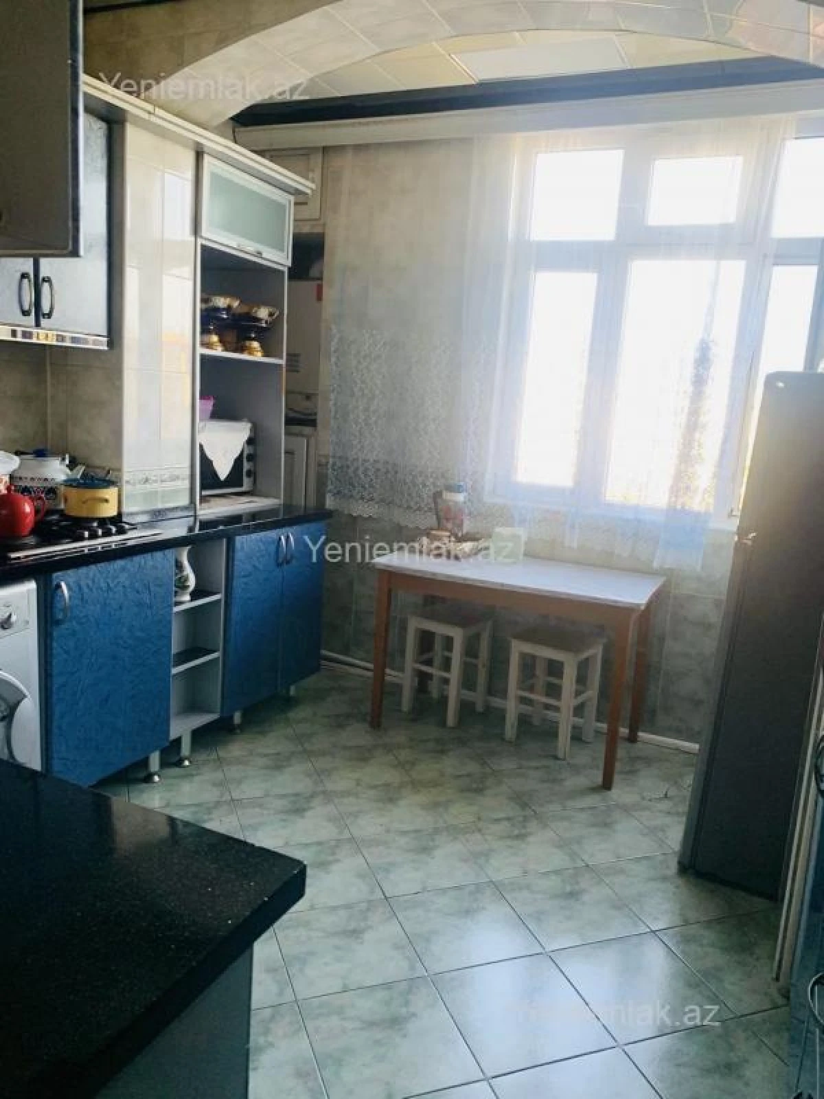 Satılır 4 otaqlı köhnə tikili 120 m²