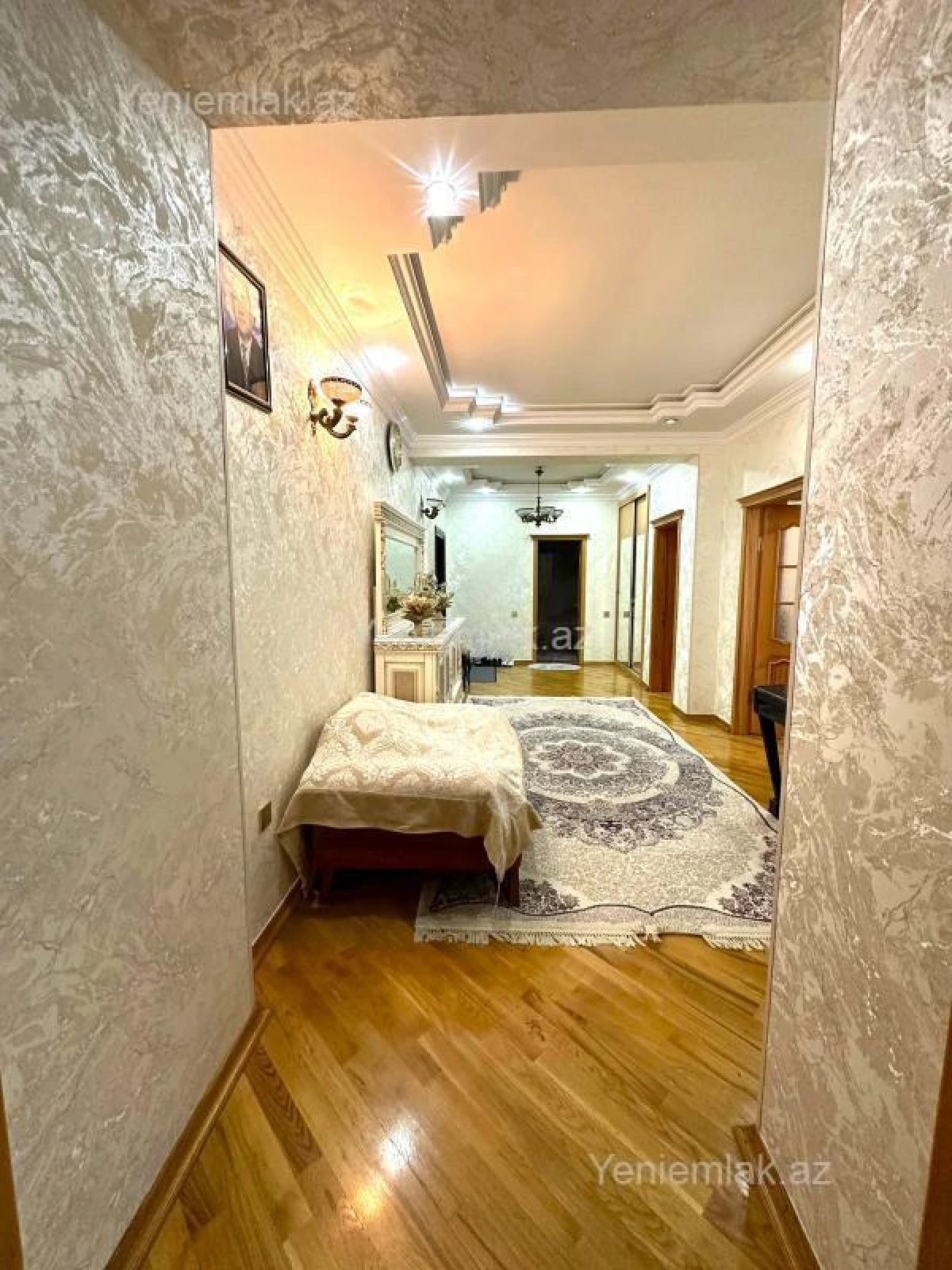 Satılır 4 otaqlı yeni tikili 140 m²