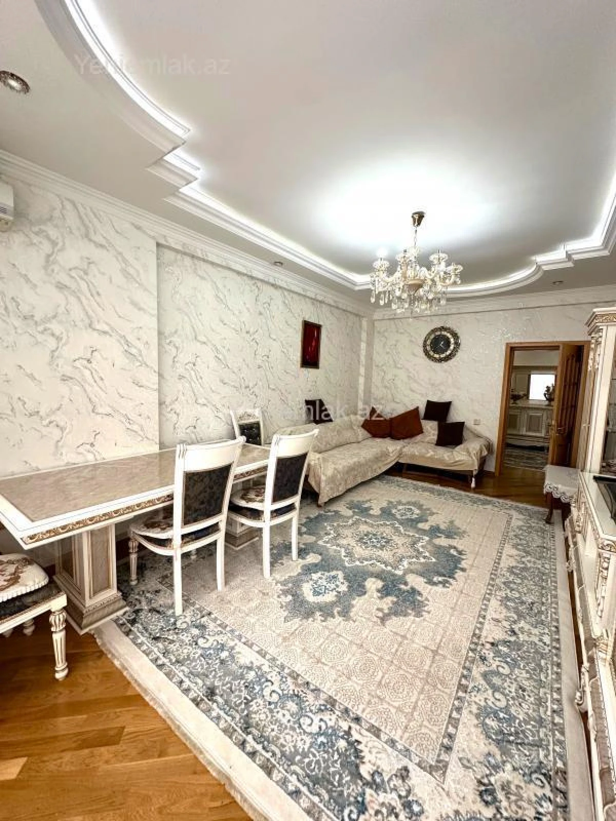 Satılır 4 otaqlı yeni tikili 140 m²