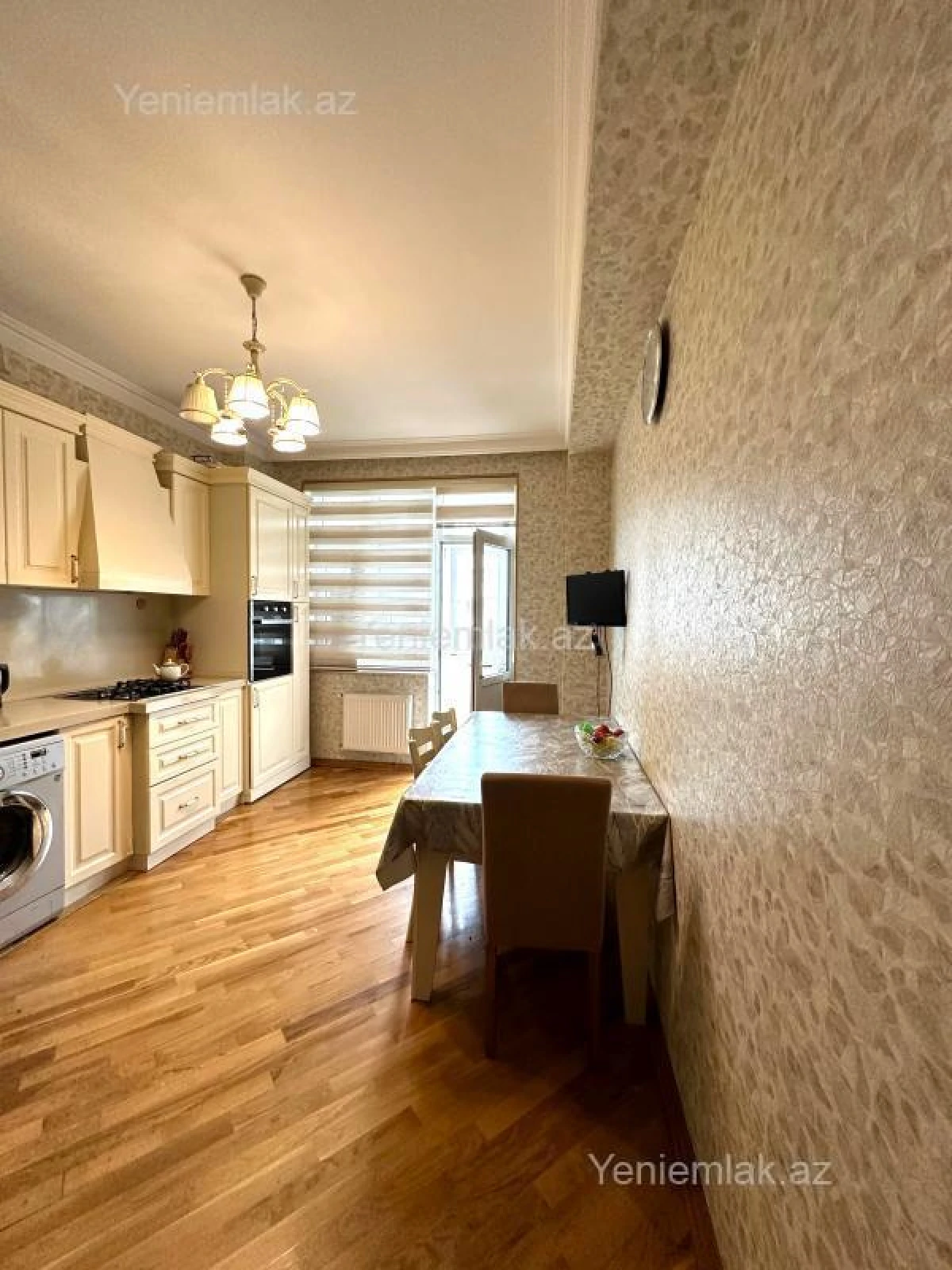 Satılır 4 otaqlı yeni tikili 140 m²