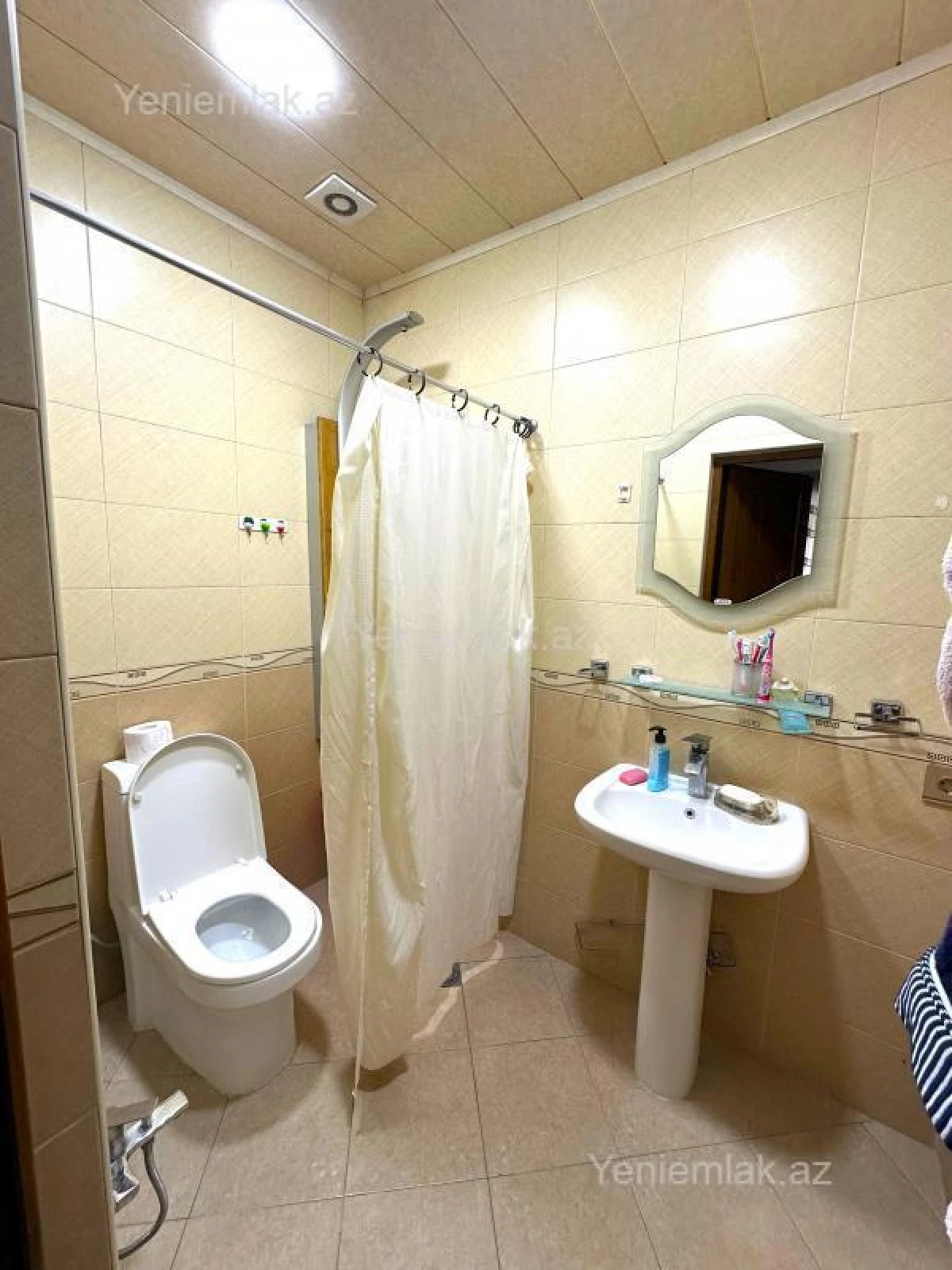 Satılır 4 otaqlı yeni tikili 140 m²