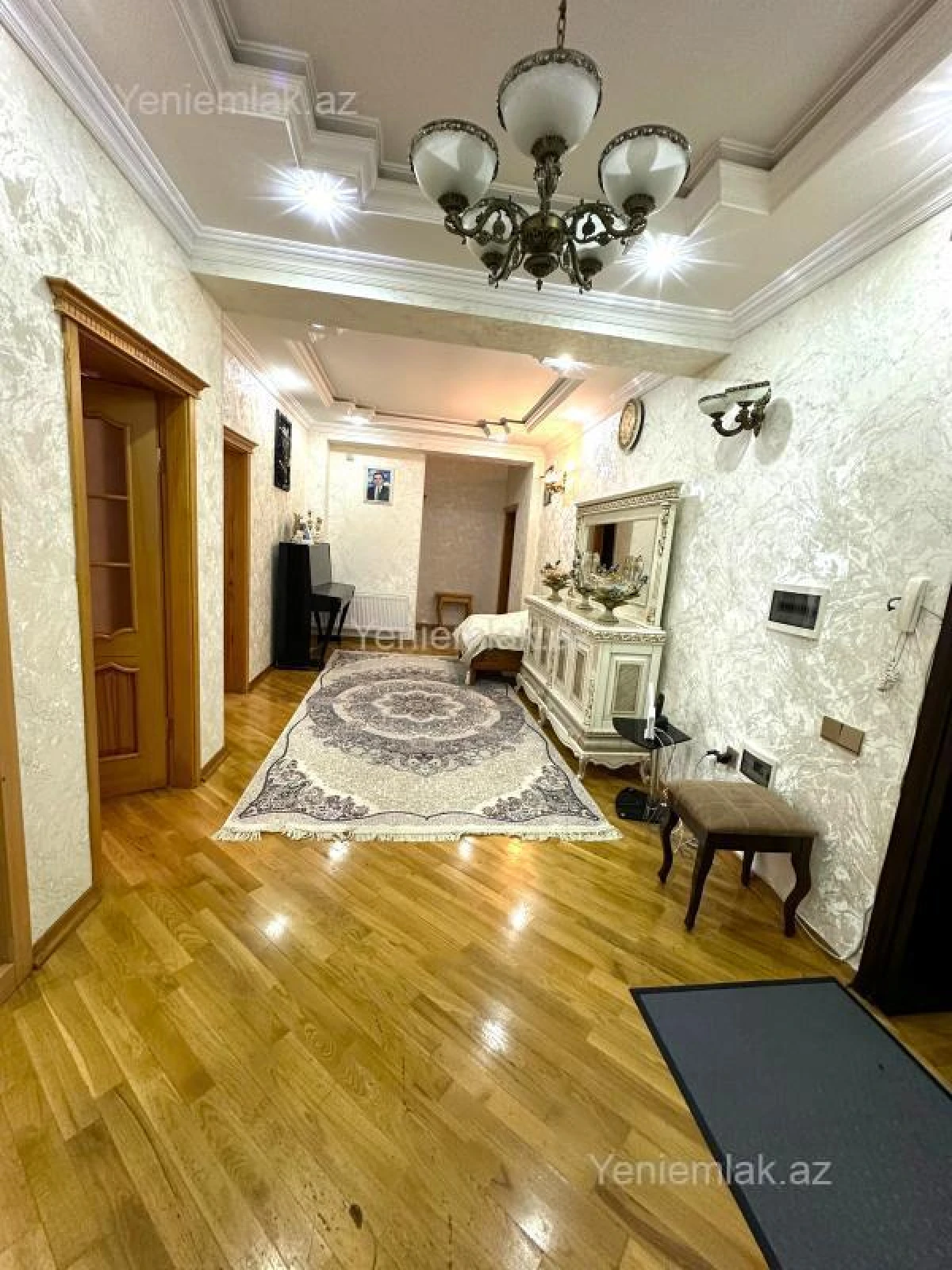 Satılır 4 otaqlı yeni tikili 140 m²
