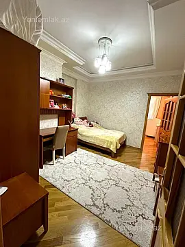 Satılır 4 otaqlı yeni tikili 140 m²