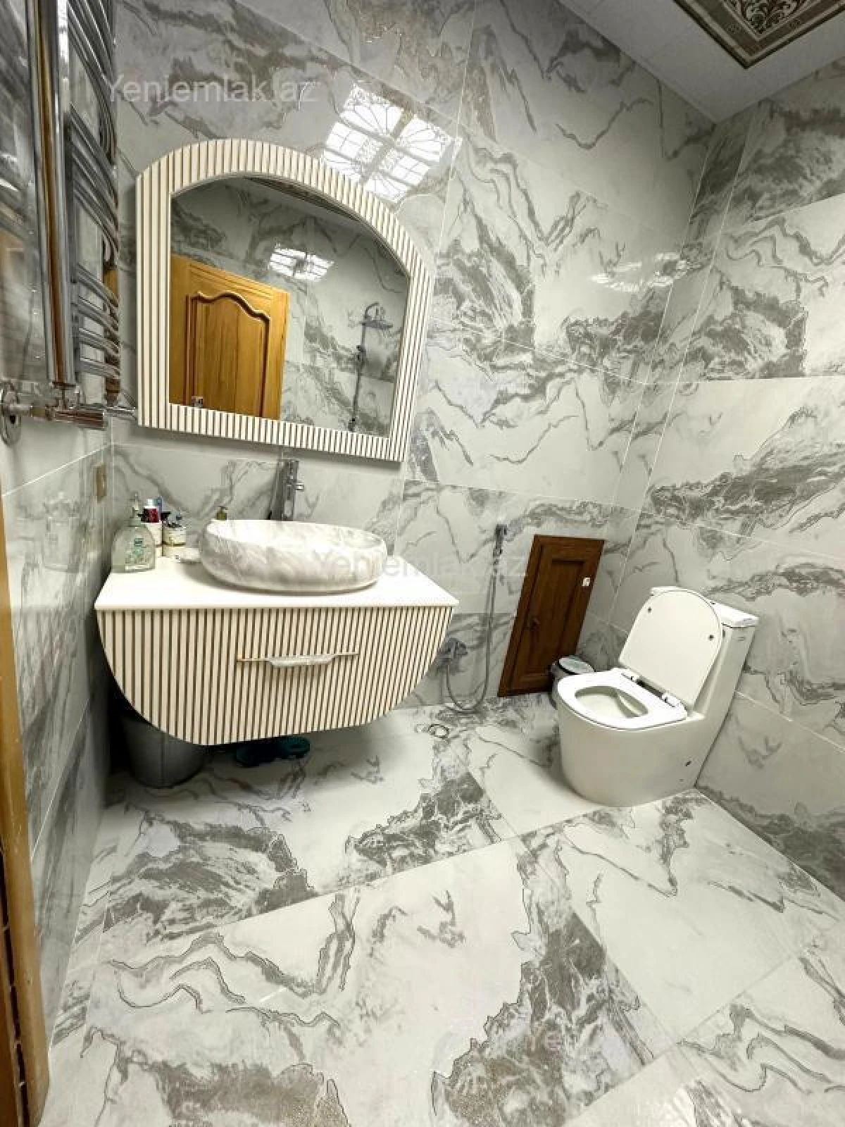 Satılır 4 otaqlı yeni tikili 140 m²