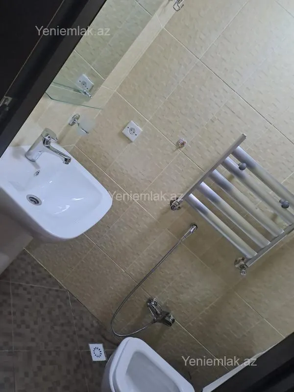 Satılır 3 otaqlı yeni tikili 140 m²