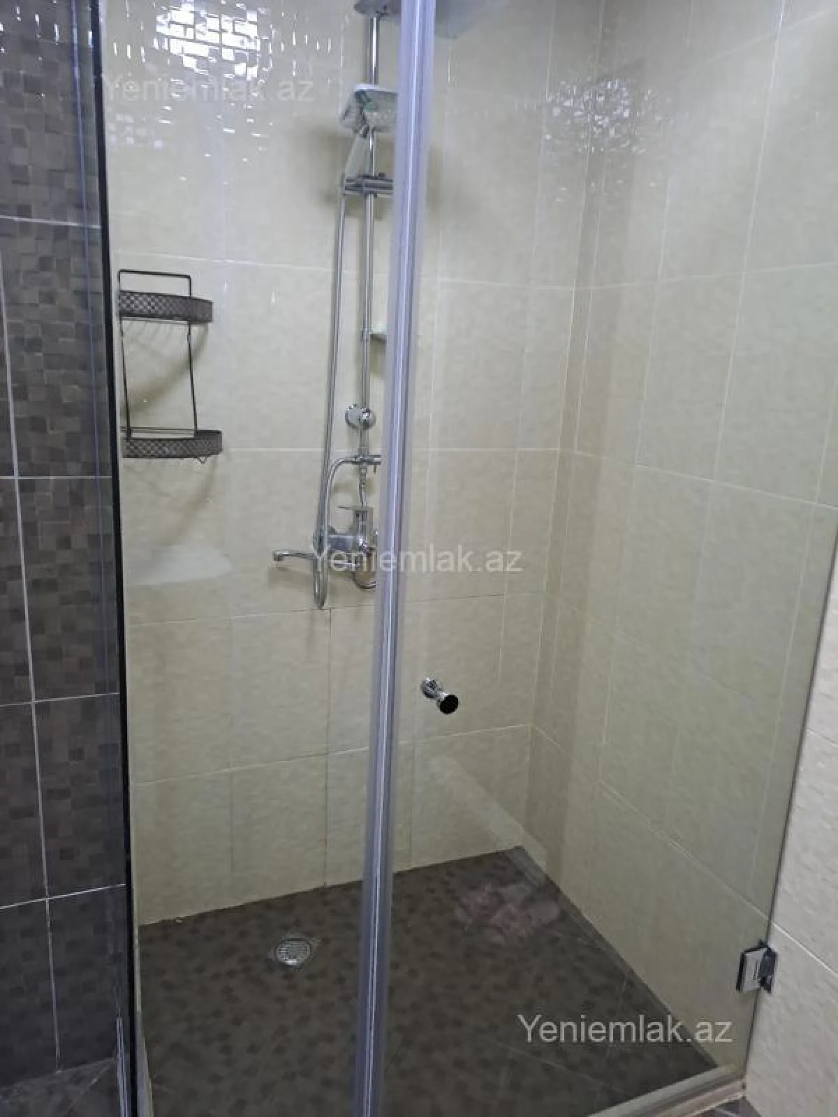 Satılır 3 otaqlı yeni tikili 140 m²