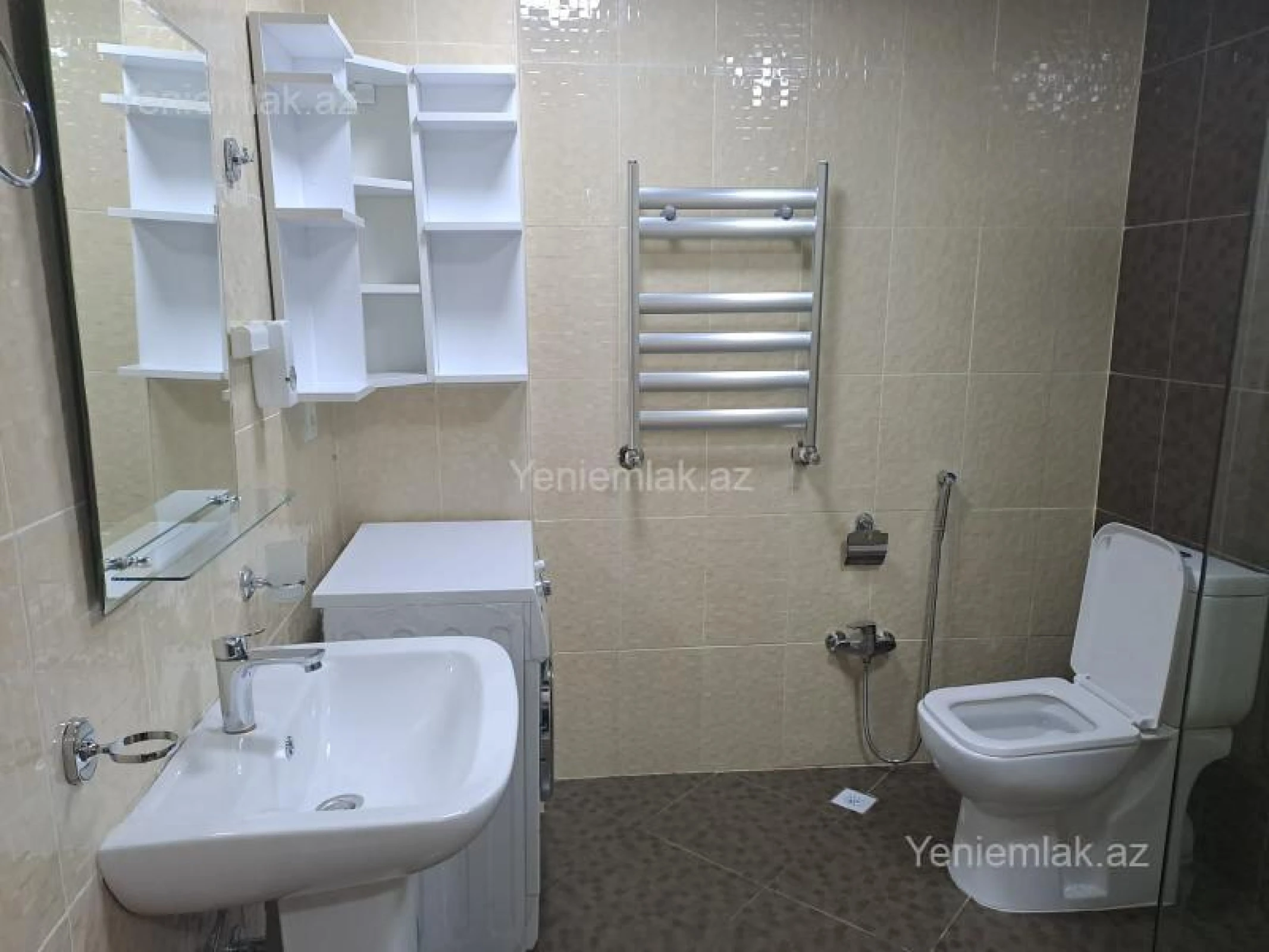 Satılır 3 otaqlı yeni tikili 140 m²