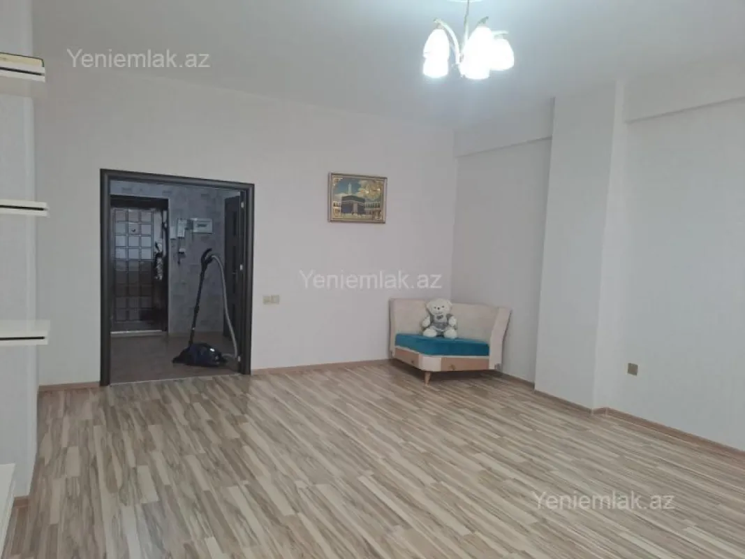 Satılır 3 otaqlı yeni tikili 140 m²