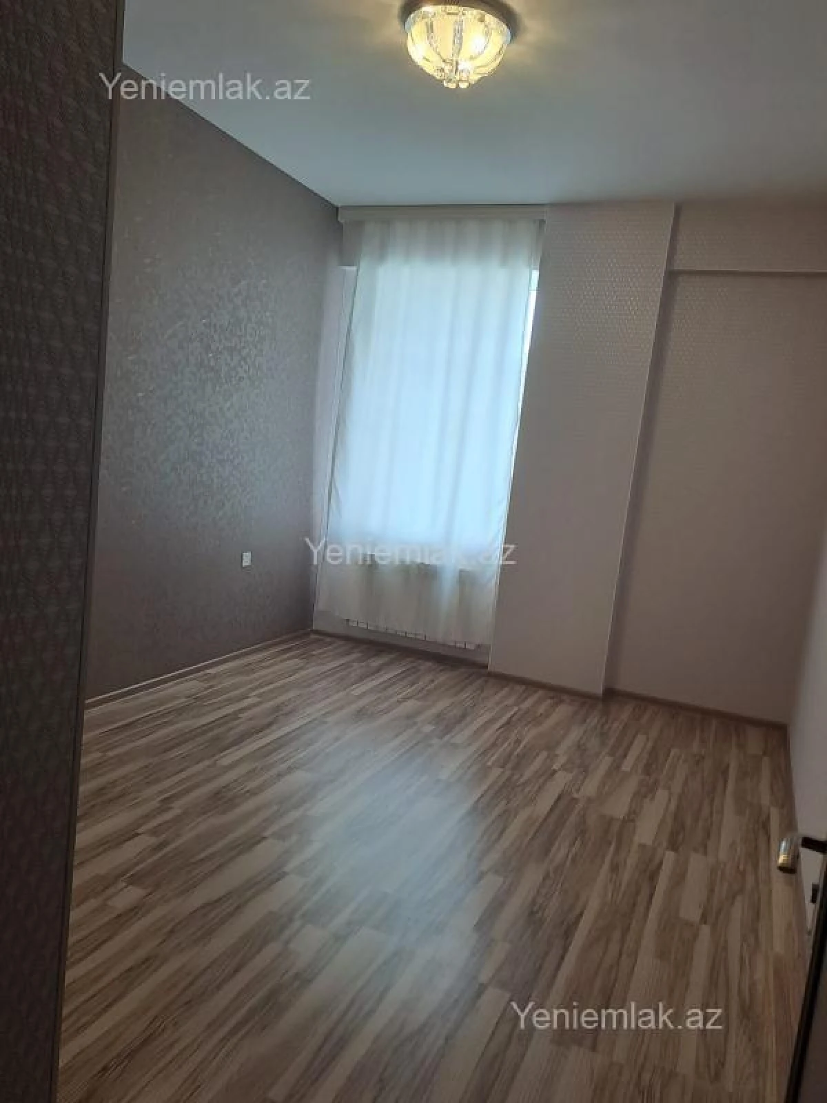 Satılır 3 otaqlı yeni tikili 140 m²