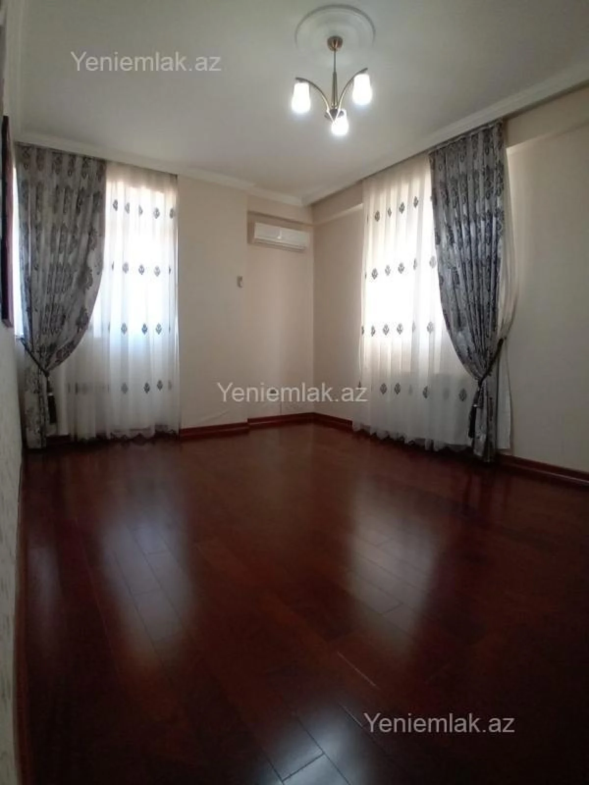 Satılır 3 otaqlı yeni tikili 118 m²