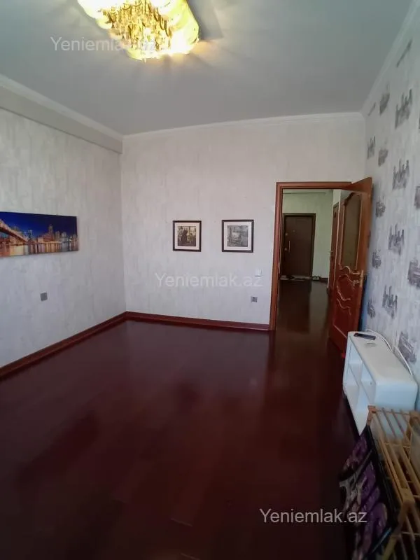 Satılır 3 otaqlı yeni tikili 118 m²