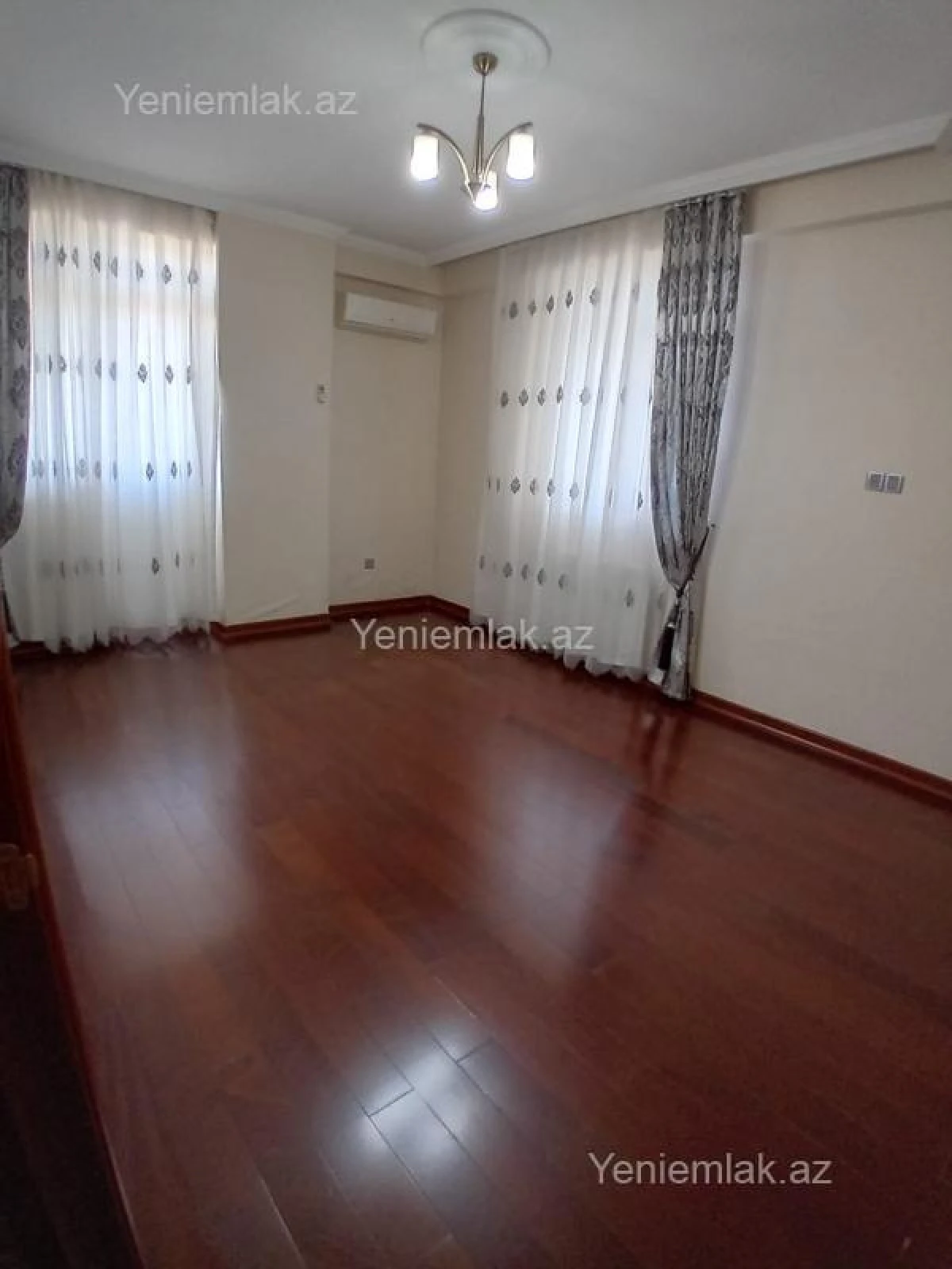 Satılır 3 otaqlı yeni tikili 118 m²