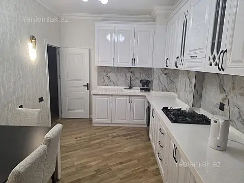 Satılır 3 otaqlı yeni tikili 125 m²