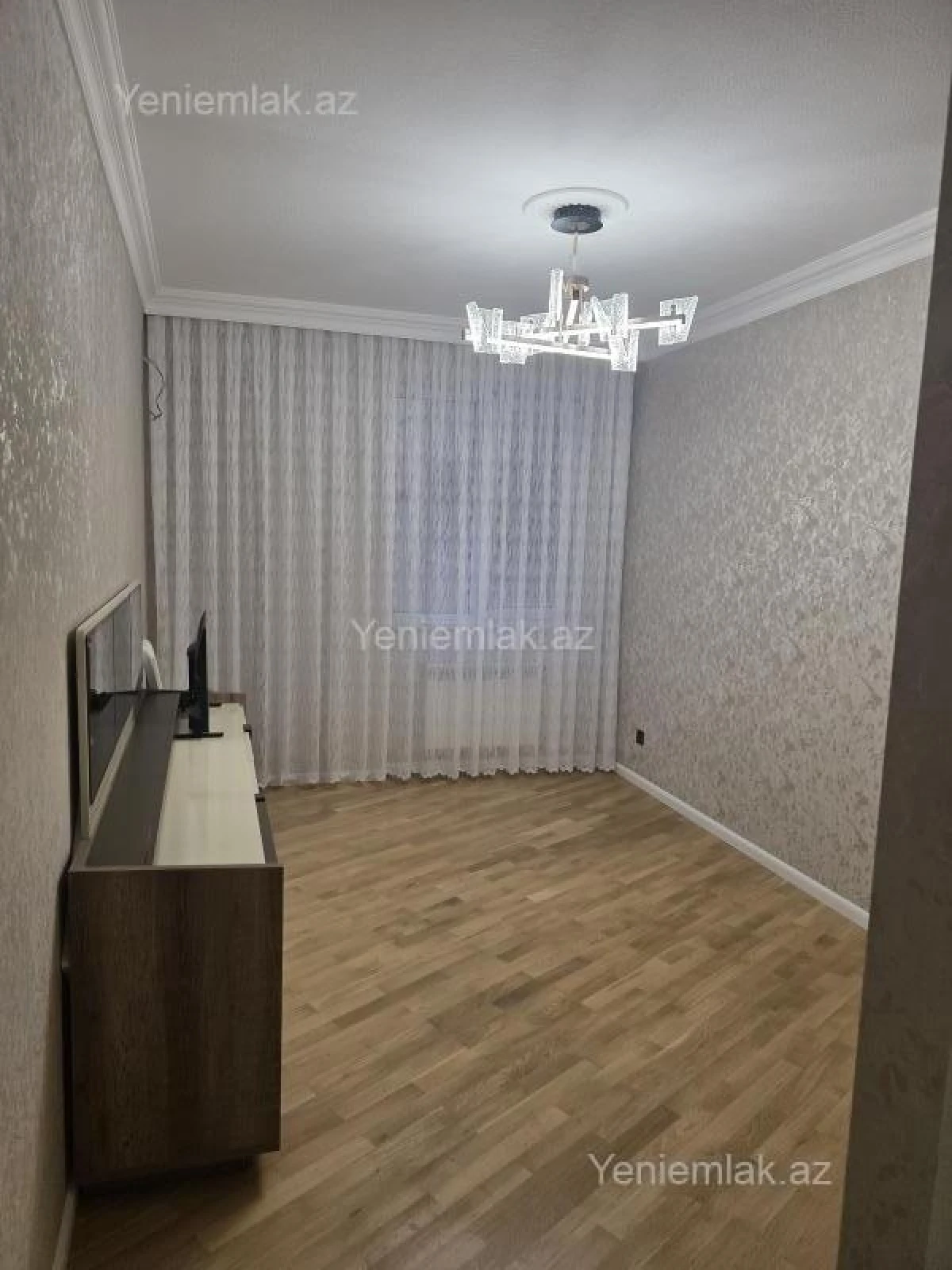 Satılır 3 otaqlı yeni tikili 125 m²