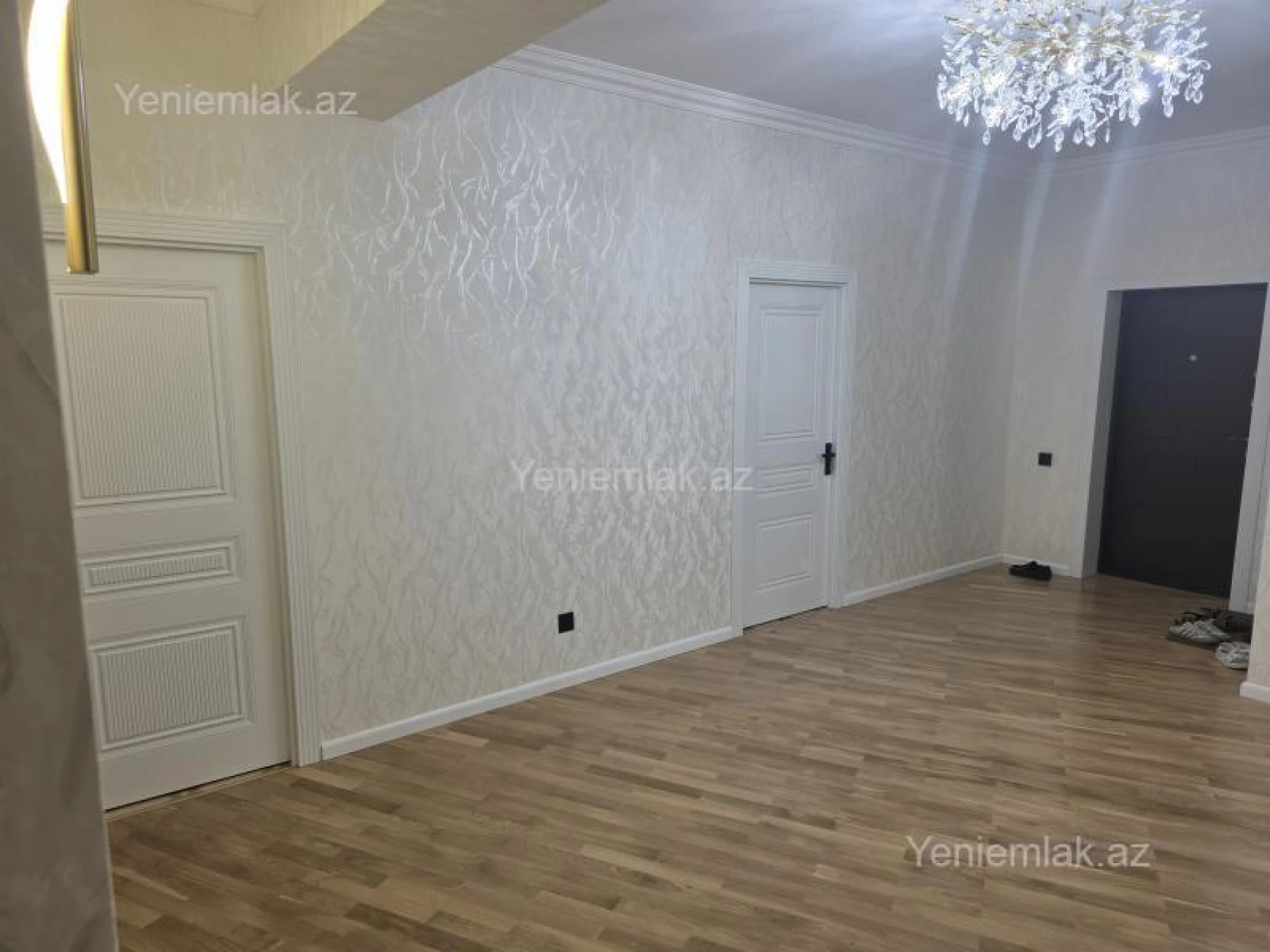 Satılır 3 otaqlı yeni tikili 125 m²