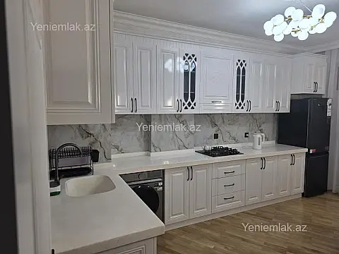 Satılır 3 otaqlı yeni tikili 125 m²