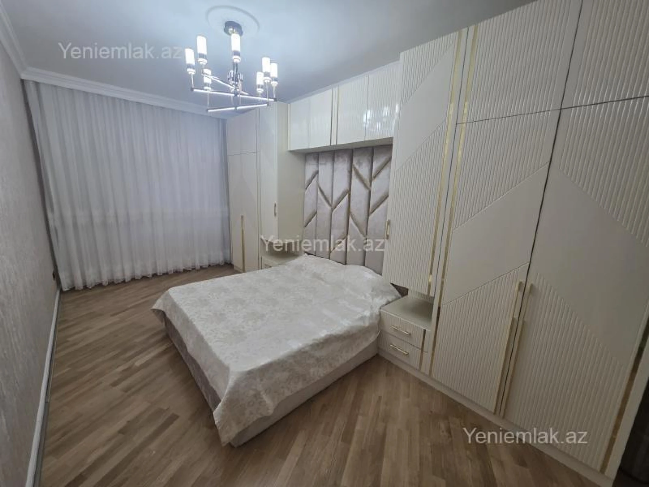 Satılır 3 otaqlı yeni tikili 125 m²