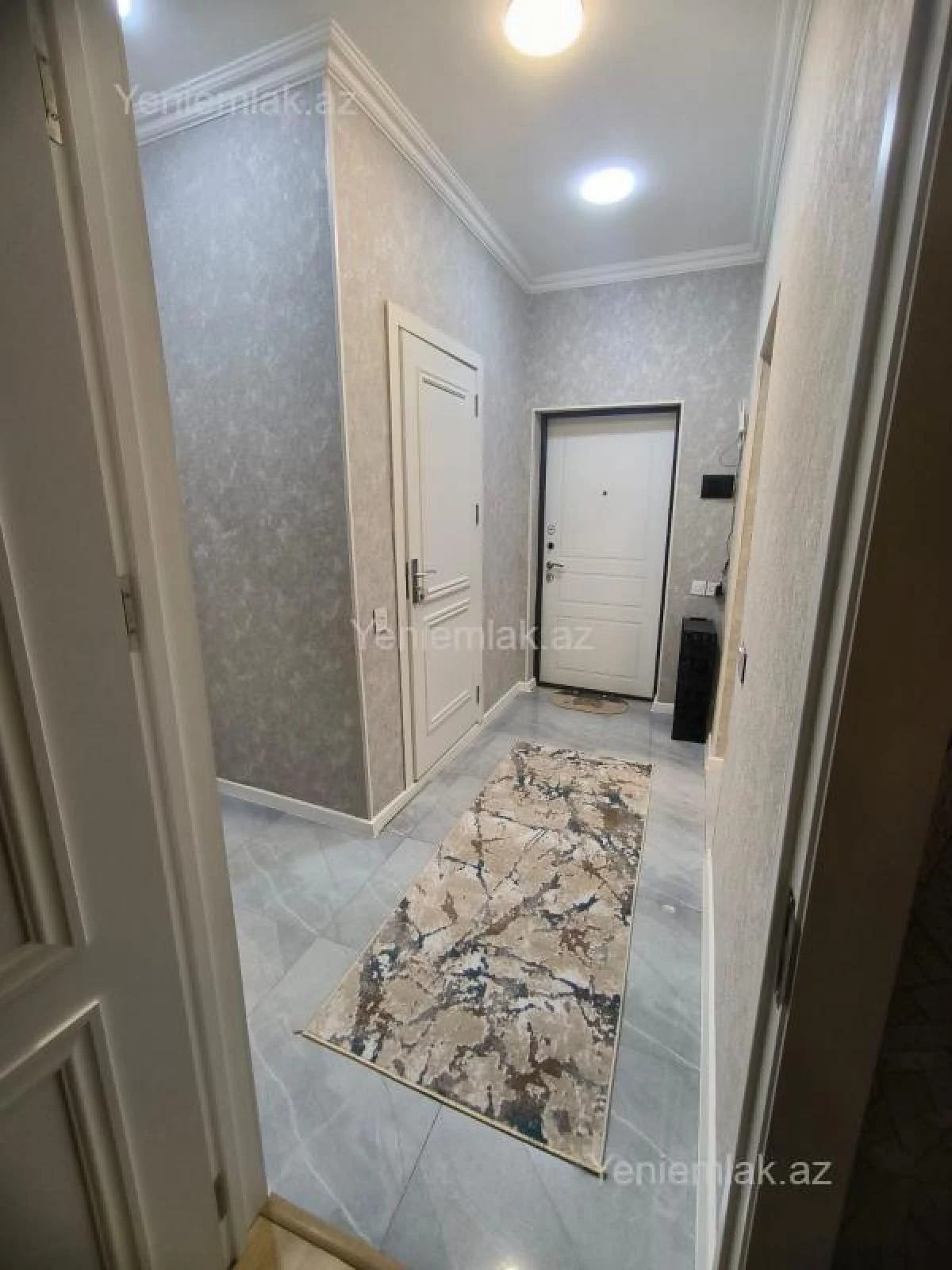 Satılır 3 otaqlı yeni tikili 95 m²