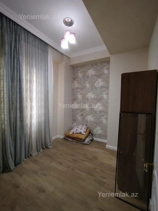 Satılır 3 otaqlı yeni tikili 82 m²