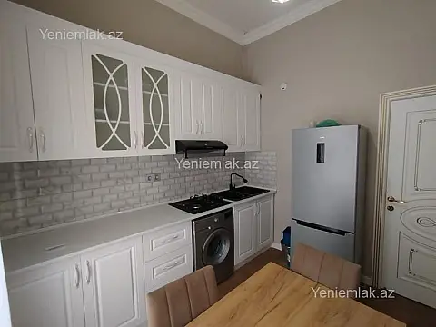 Satılır 3 otaqlı yeni tikili 82 m²