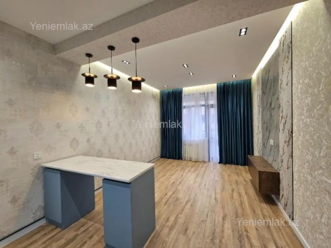 Satılır 2 otaqlı yeni tikili 60 m²