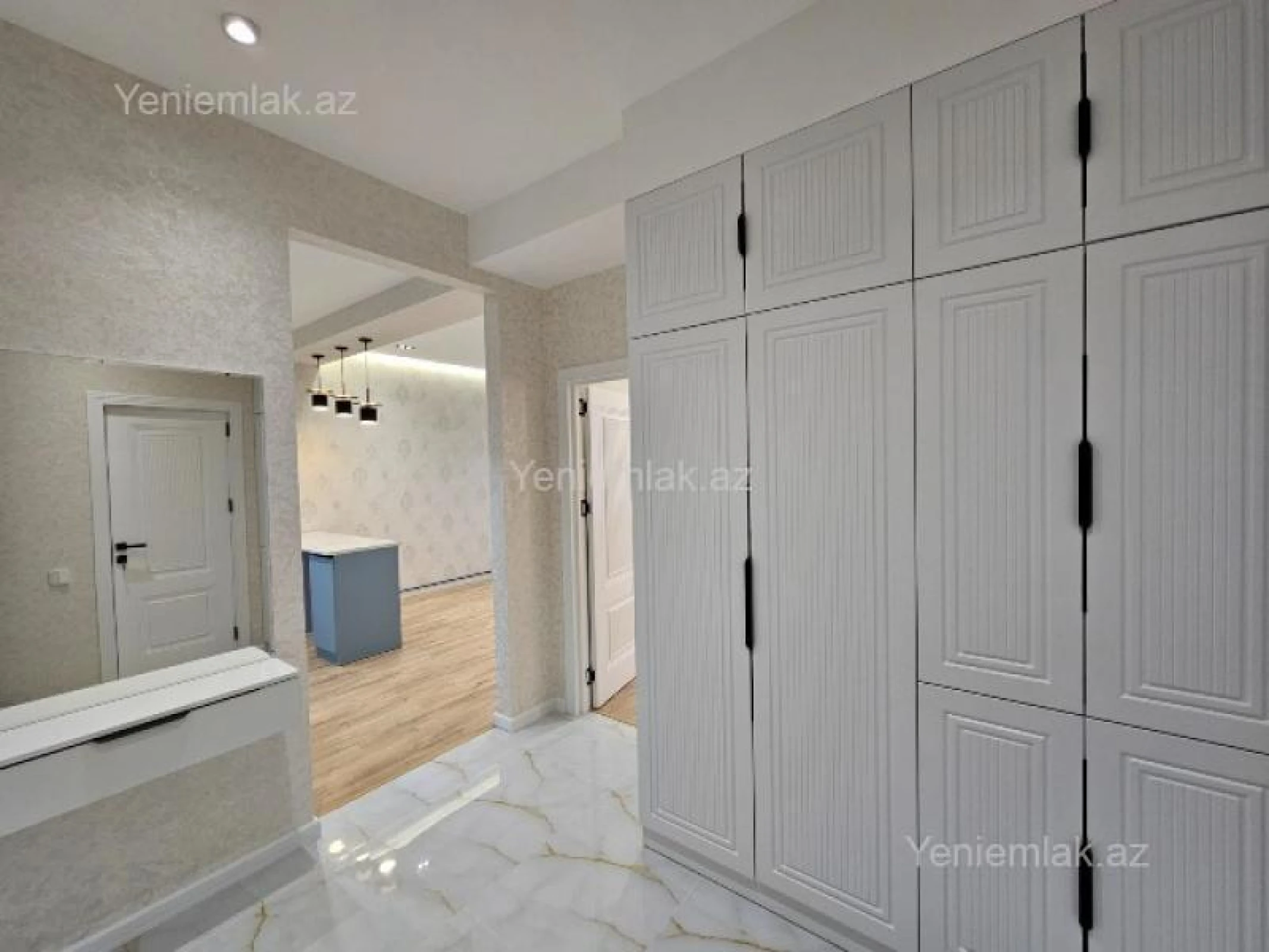 Satılır 2 otaqlı yeni tikili 60 m²