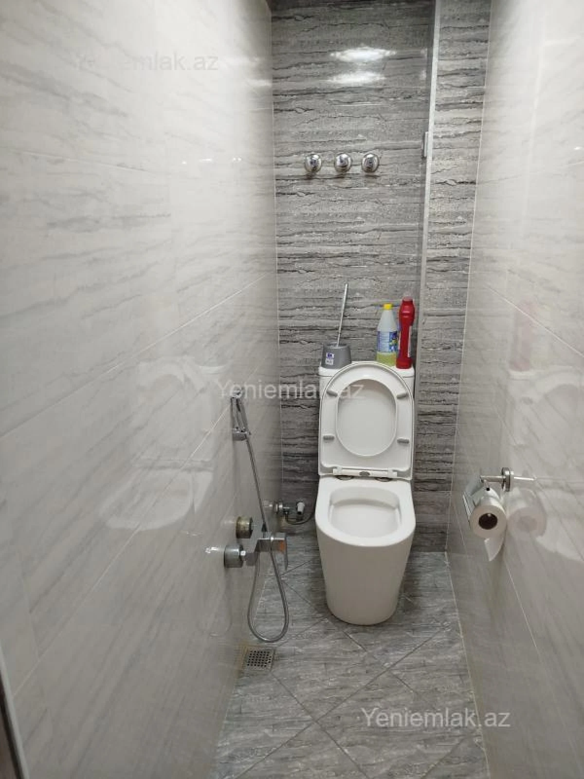 Satılır 2 otaqlı köhnə tikili 56 m²