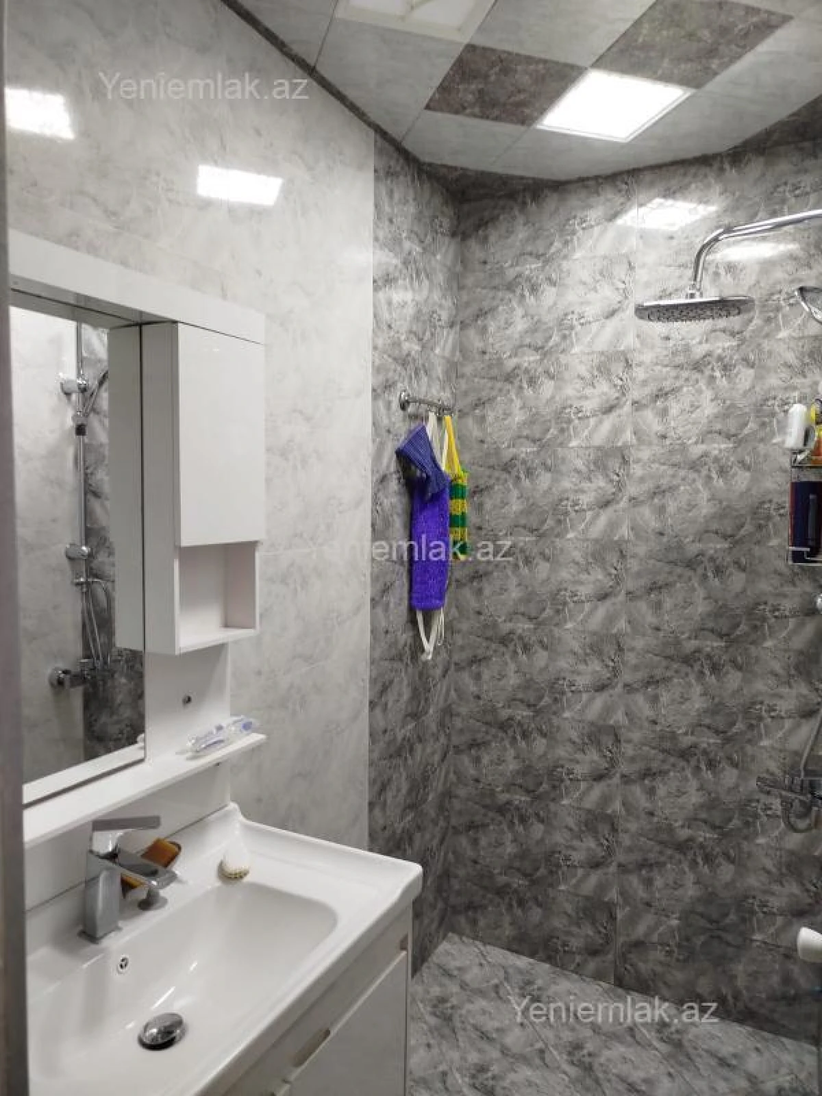 Satılır 2 otaqlı köhnə tikili 56 m²