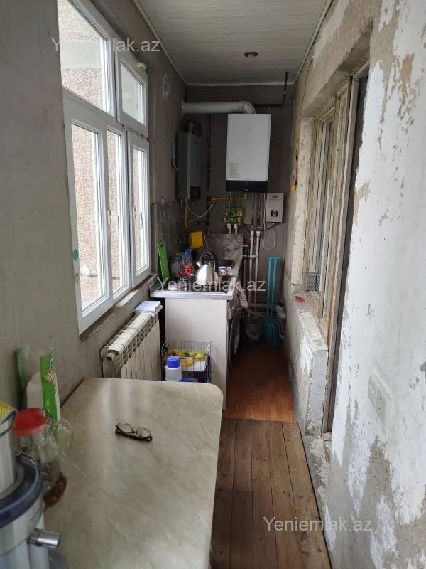 Satılır 2 otaqlı köhnə tikili 56 m²