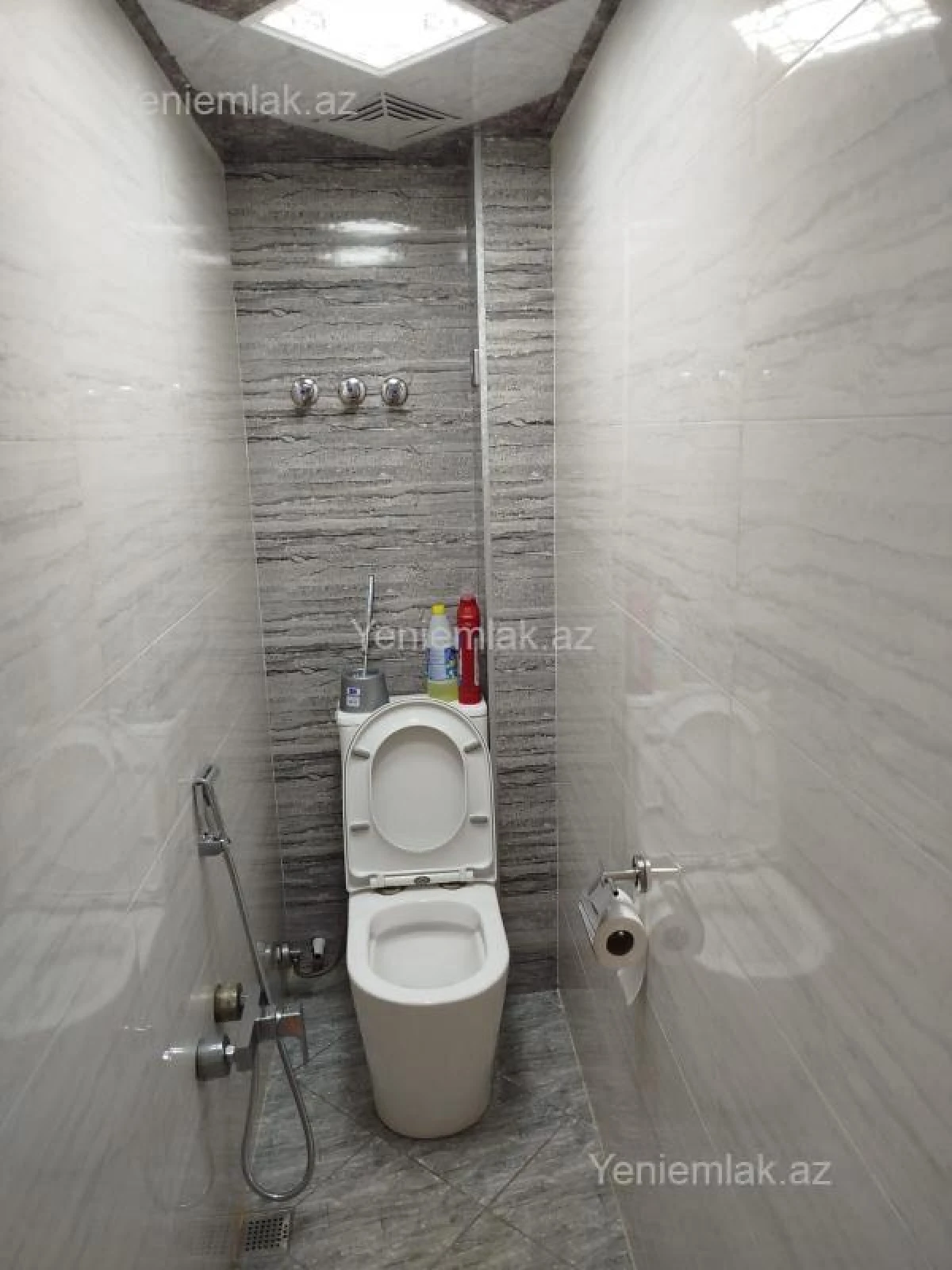 Satılır 2 otaqlı köhnə tikili 56 m²