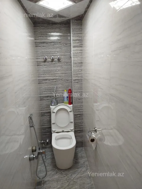 Satılır 2 otaqlı köhnə tikili 56 m²
