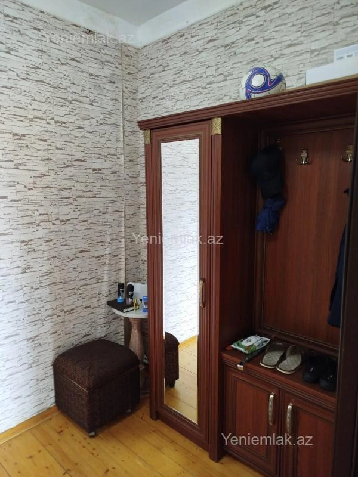 Satılır 2 otaqlı köhnə tikili 56 m²