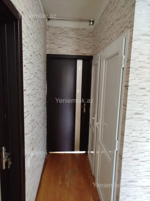 Satılır 2 otaqlı köhnə tikili 56 m²