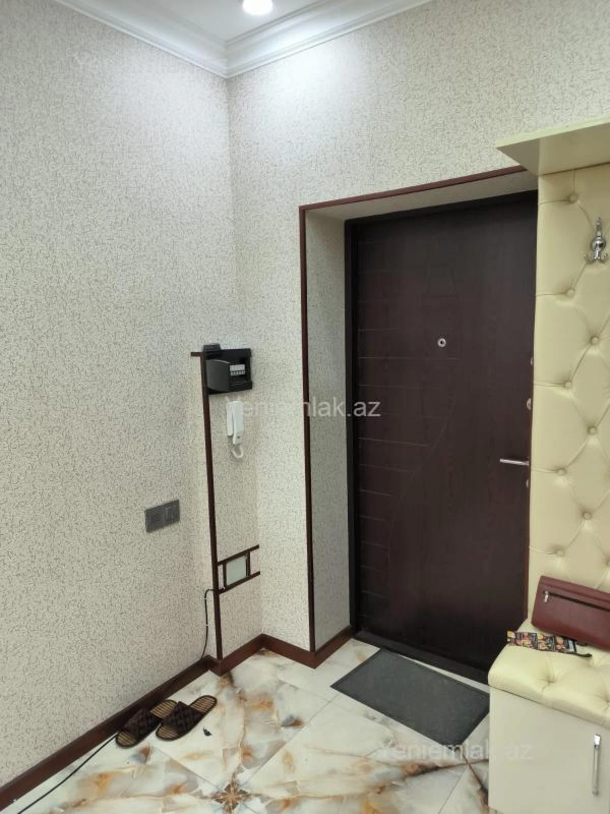 Satılır 4 otaqlı yeni tikili 150 m²