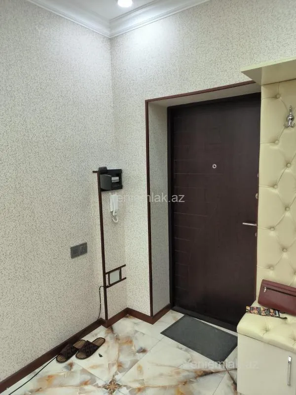 Satılır 4 otaqlı yeni tikili 150 m²