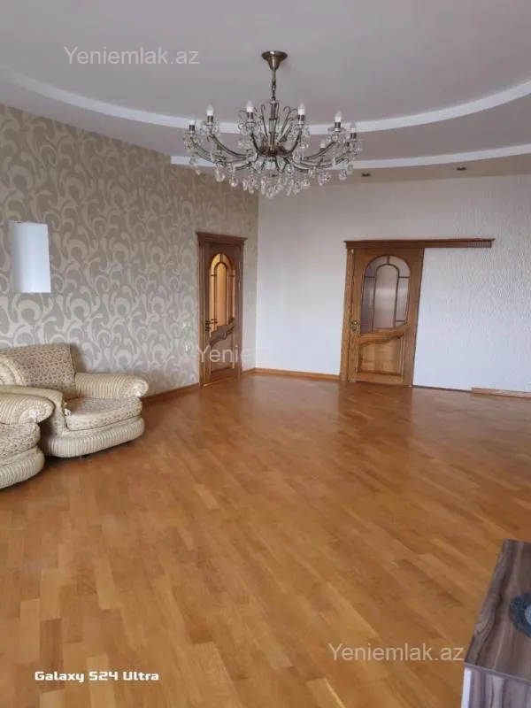 Satılır 6 otaqlı həyət evi 420 m²