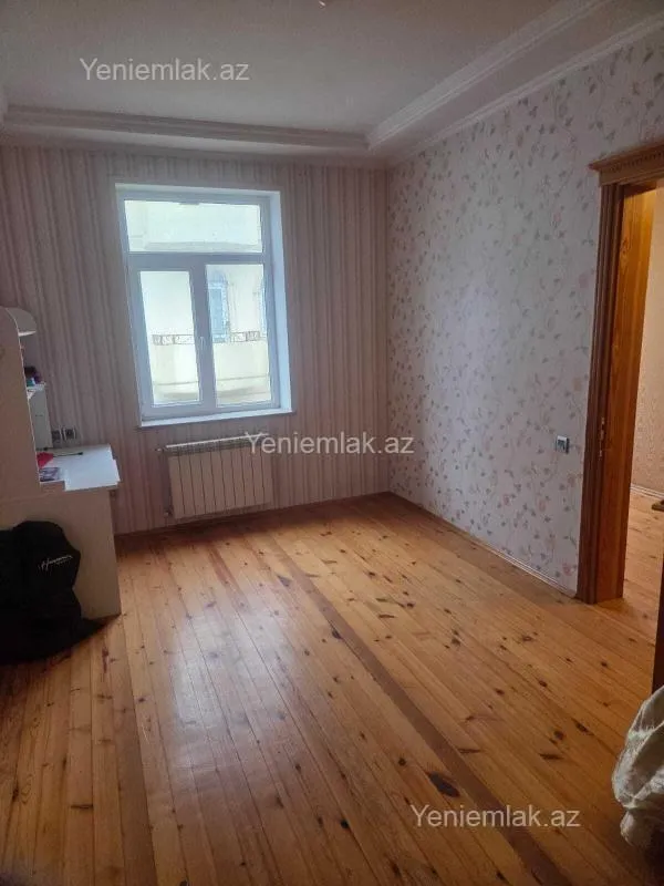 Satılır 6 otaqlı həyət evi 420 m²