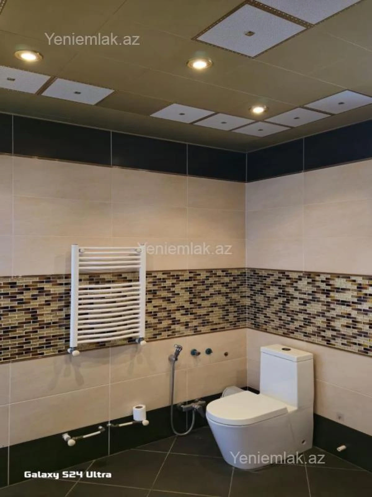 Satılır 6 otaqlı həyət evi 420 m²