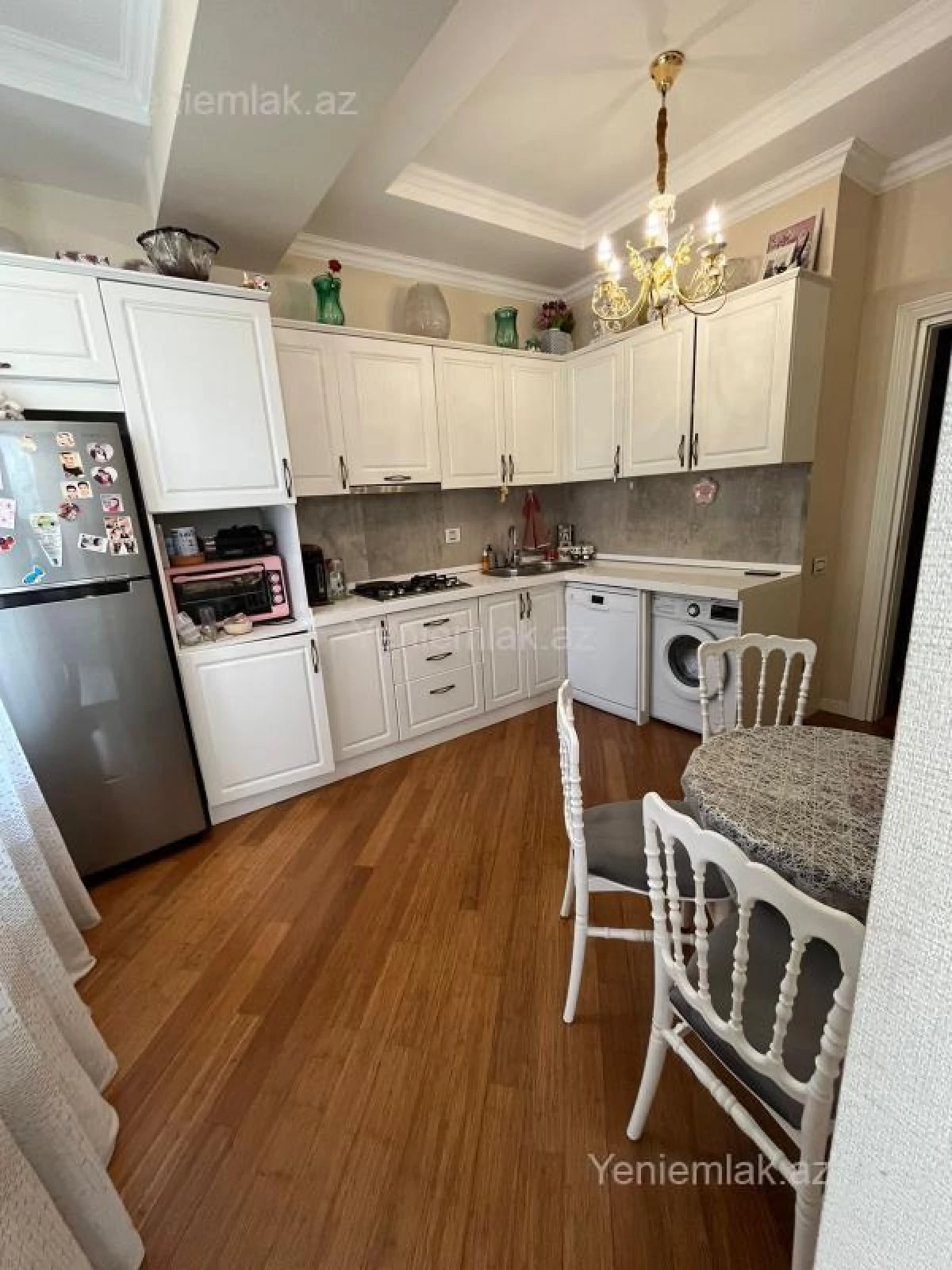 Satılır 3 otaqlı yeni tikili 110 m²