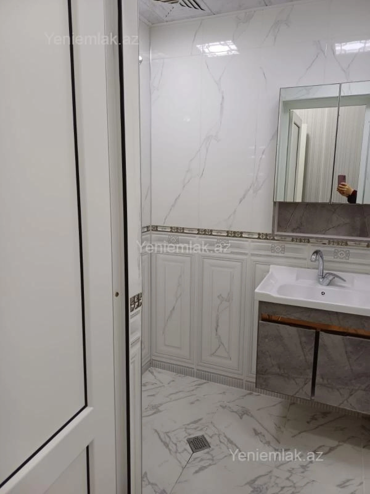 Satılır 3 otaqlı yeni tikili 85 m²