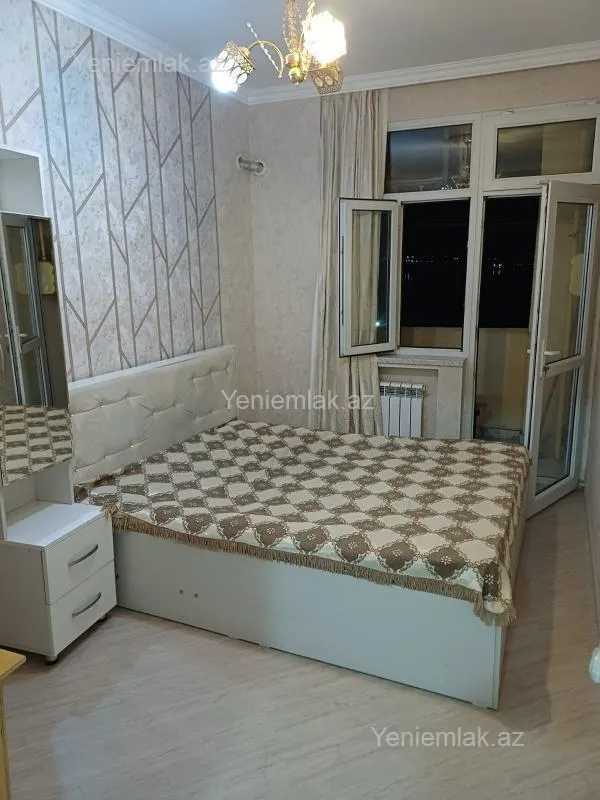 Satılır 3 otaqlı yeni tikili 85 m²
