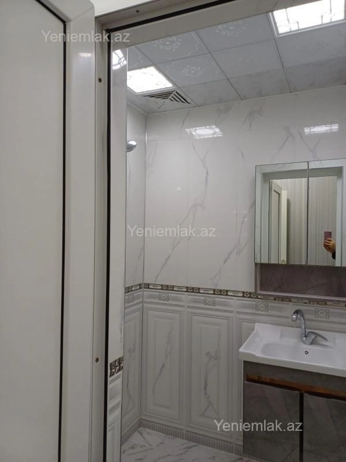 Satılır 3 otaqlı yeni tikili 85 m²