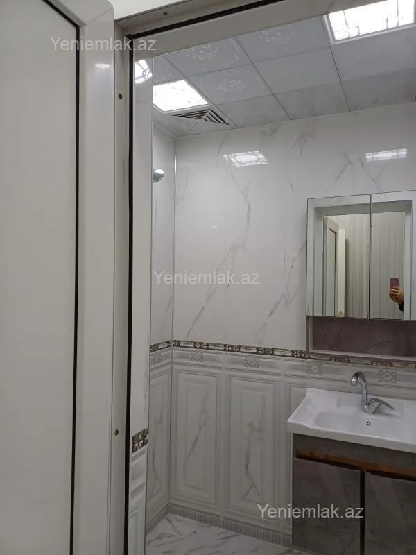 Satılır 3 otaqlı yeni tikili 85 m²