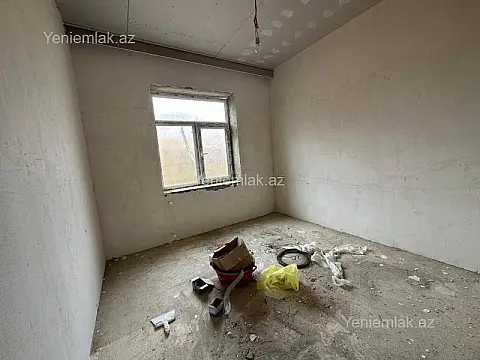 Satılır 4 otaqlı həyət evi 140 m²