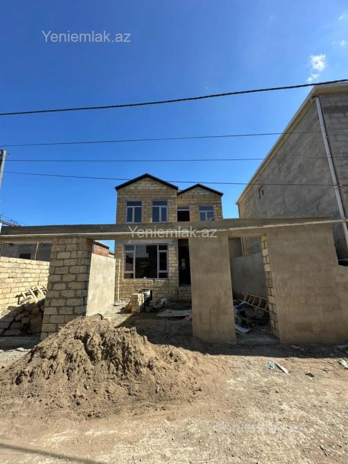 Satılır 4 otaqlı həyət evi 140 m²